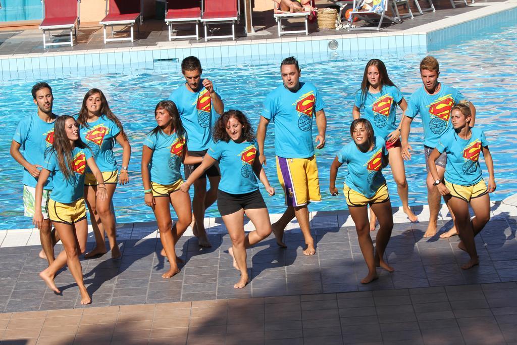 מלון באיה סרדיניה Club Esse Cala Bitta מראה חיצוני תמונה